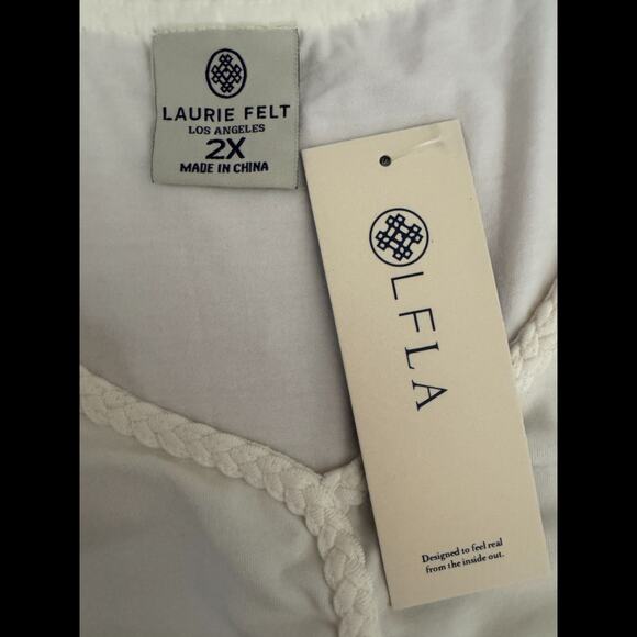 Laurie Felt White Tunic Top 2X Bamboo Cotton V-Neck Braided Trim Stretch NWT - Picture 12 of 14